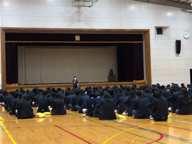 学年集会 (1)